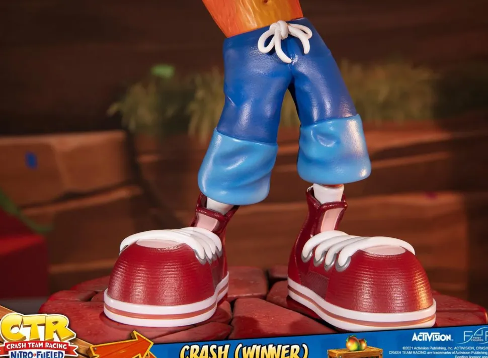Crash Team Racing: Nitro Fueled - Crash Bandicoot with Trophy 18” Statue