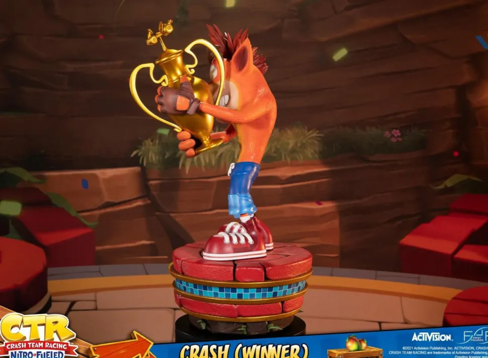 Crash Team Racing: Nitro Fueled - Crash Bandicoot with Trophy 18” Statue