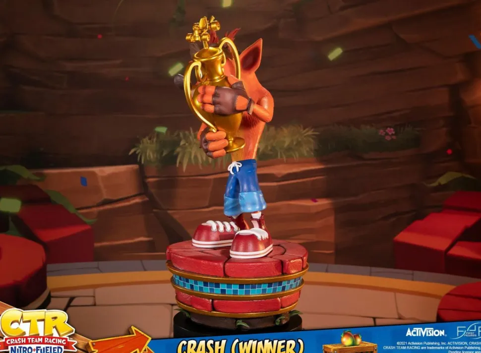 Crash Team Racing: Nitro Fueled - Crash Bandicoot with Trophy 18” Statue