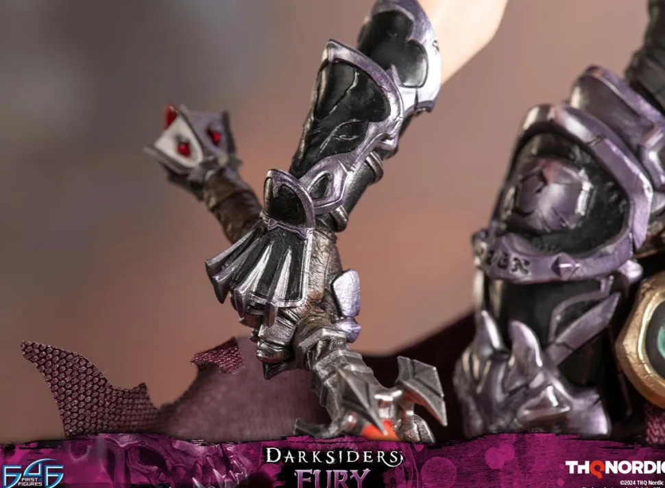 Darksiders - Fury 17" Statue