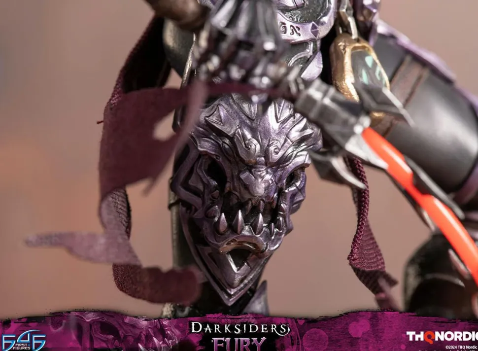 Darksiders - Fury 17" Statue