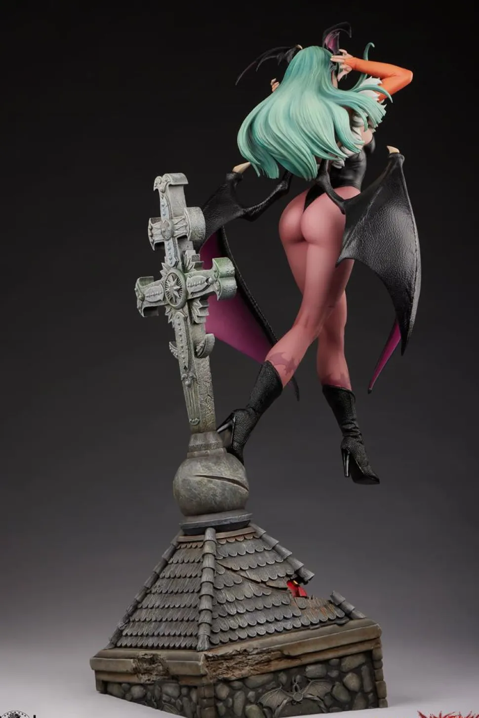 Darkstalkers - Morrigan 1/3 Scale Statue