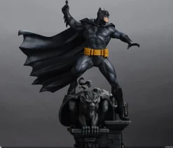 DC Comics - Batman (Black & Grey Edition) 1/6th Scale Maquette Statue