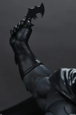 DC Comics - Batman (Black & Grey Edition) 1/6th Scale Maquette Statue