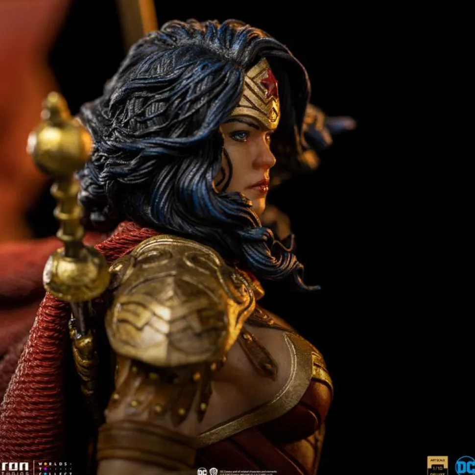 DC Comics - Wonder Woman Unleashed 1/10th Scale Statue