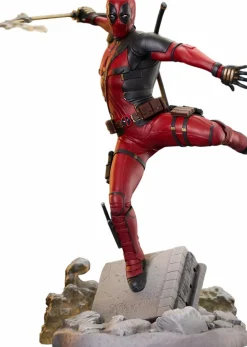 Deadpool & Wolverine (2024) - Deadpool Gallery 10" PVC Diorama Statue