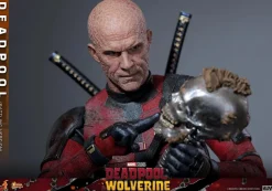 Deadpool & Wolverine (2024) - Deadpool (Battling Version) 1/6th Scale Hot Toys Action Figure