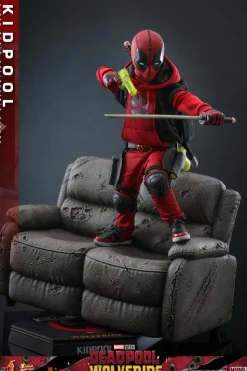 Deadpool & Wolverine (2024) - Kidpool 1/6th Scale Hot Toys Action Figure