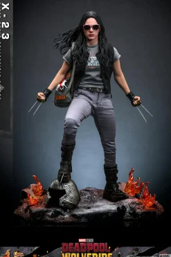 Deadpool & Wolverine (2024) - X-23 1/6th Scale Hot Toys Action Figure
