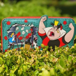 Disney Villains - Queen of Hearts Scene 4” Faux Leather Zip-Around Wallet