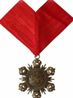 Dracula (1931) - Count Dracula’s Medallion 1:1 Scale Life-Size Prop Replica
