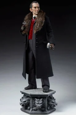 Dracula (1958) - Van Helsing Premium Format Statue