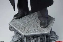 Dracula (1958) - Van Helsing Premium Format Statue
