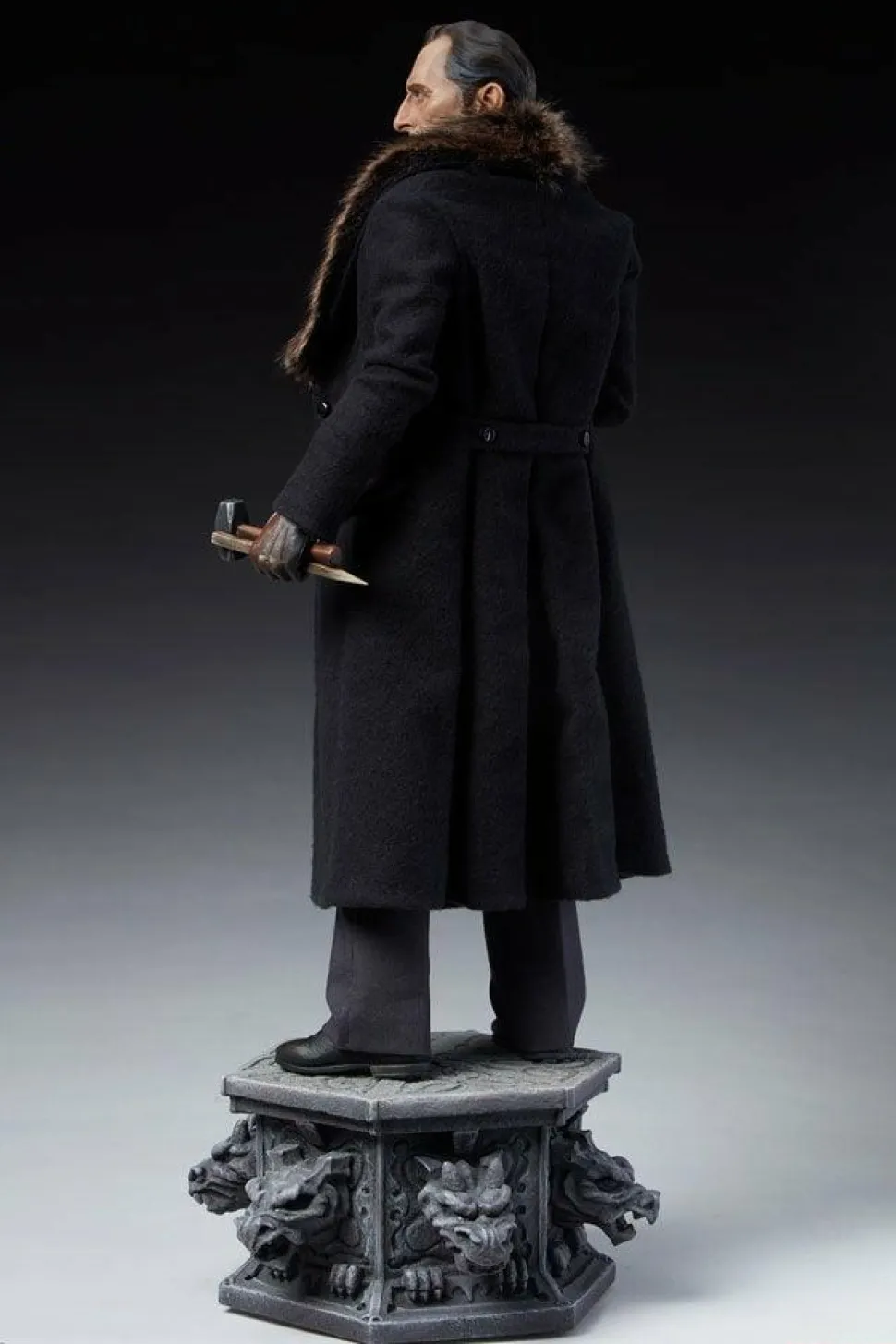 Dracula (1958) - Van Helsing Premium Format Statue