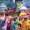Encanto - Family Poster (1170)