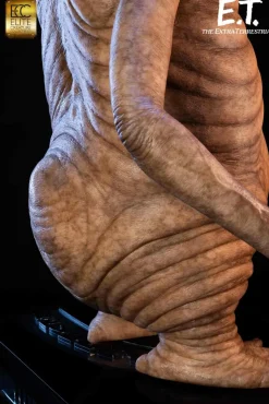 E.T. The Extra-Terrestrial - E.T. 1:1 Scale Life-Size Maquette Statue