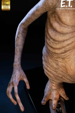 E.T. The Extra-Terrestrial - E.T. 1:1 Scale Life-Size Maquette Statue