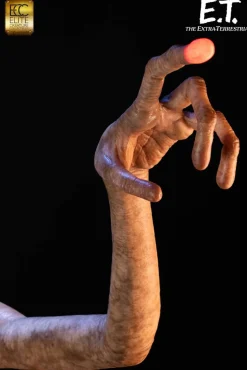 E.T. The Extra-Terrestrial - E.T. 1:1 Scale Life-Size Maquette Statue