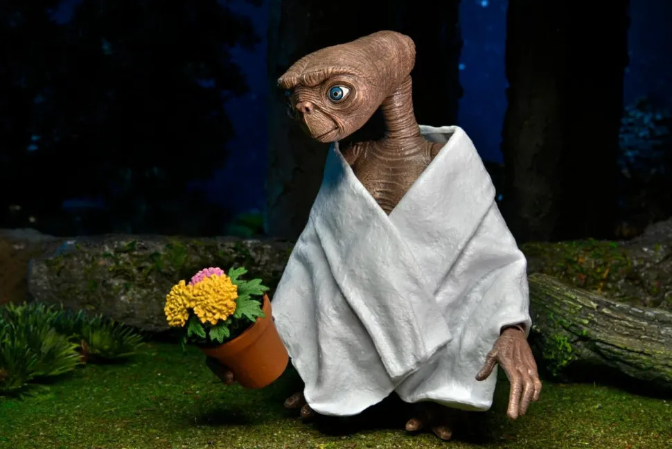 E.T. the Extra-Terrestrial - E.T. 40th Anniversary Ultimate 7" Scale Action Figure