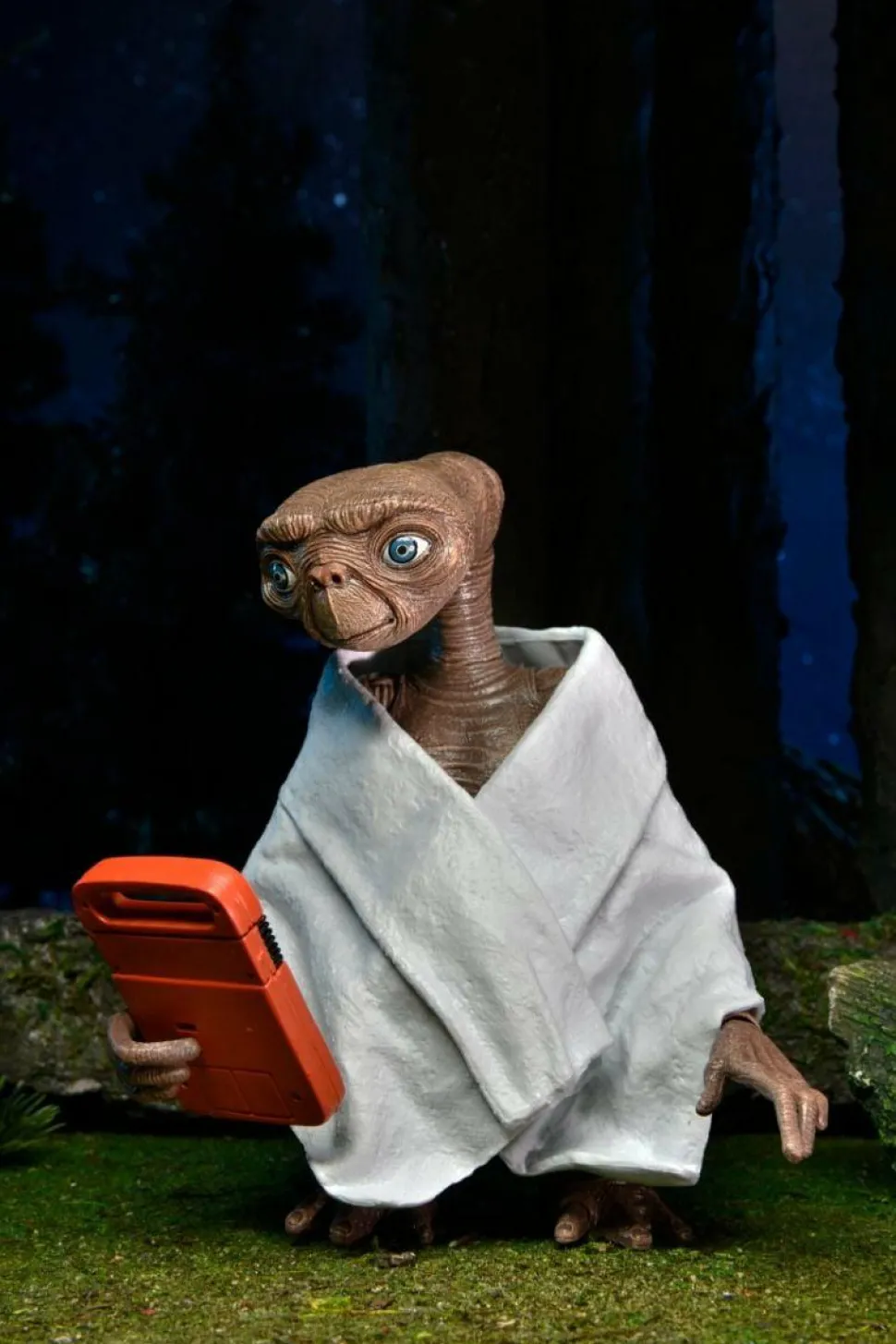 E.T. the Extra-Terrestrial - E.T. 40th Anniversary Ultimate 7" Scale Action Figure