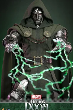 Fantastic Four - Doctor Doom 1/6th Scale Hot Toys Action Figure