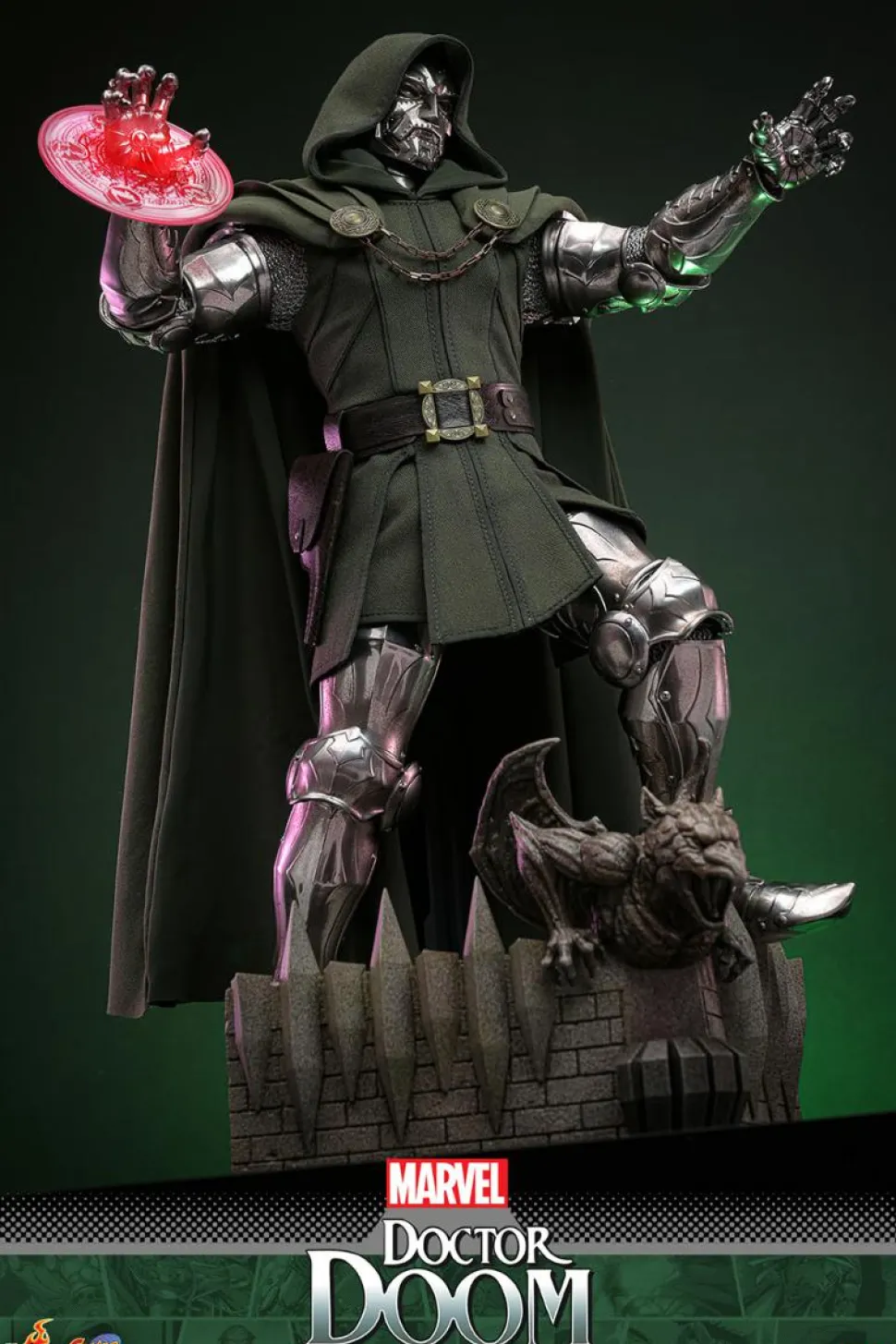 Fantastic Four - Doctor Doom 1/6th Scale Hot Toys Action Figure