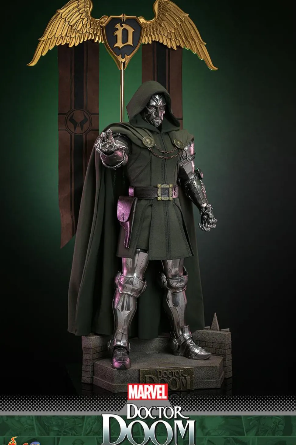 Fantastic Four - Doctor Doom 1/6th Scale Hot Toys Action Figure