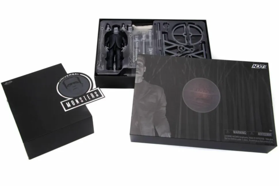 Frankenstein (1931) - The Monster Deluxe 6” Action Figure Box Set