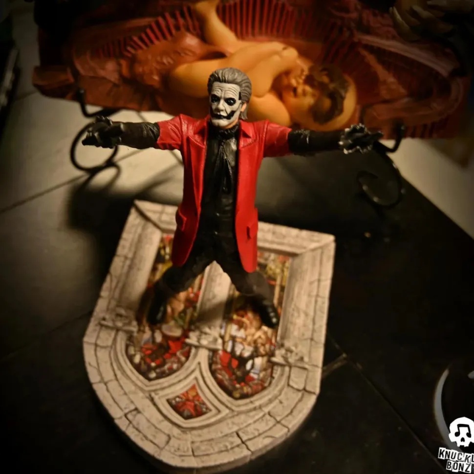 Ghost - Papa Emeritus IV (Red Jacket) Rock Iconz 1/9th Scale Statue