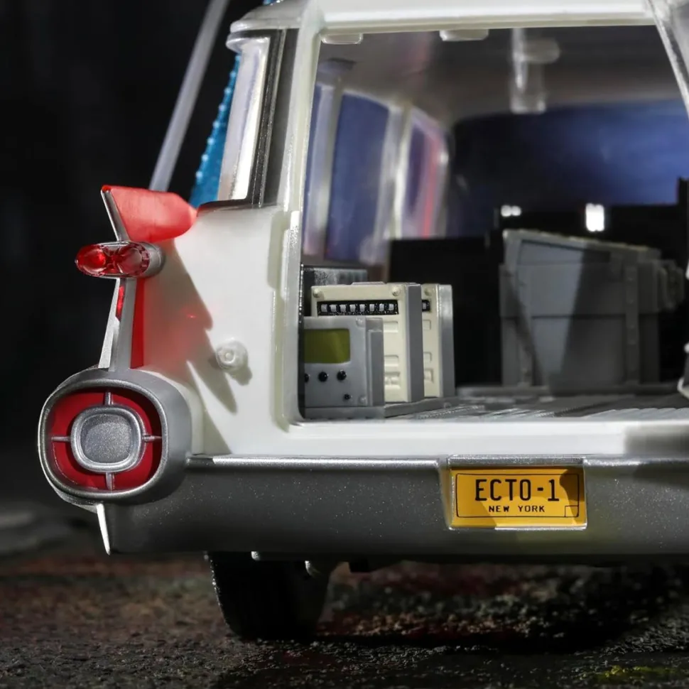 Ghostbusters (1984) - Ecto-1 Plasma Series 3.75" Scale Action Figure Vehicle Replica