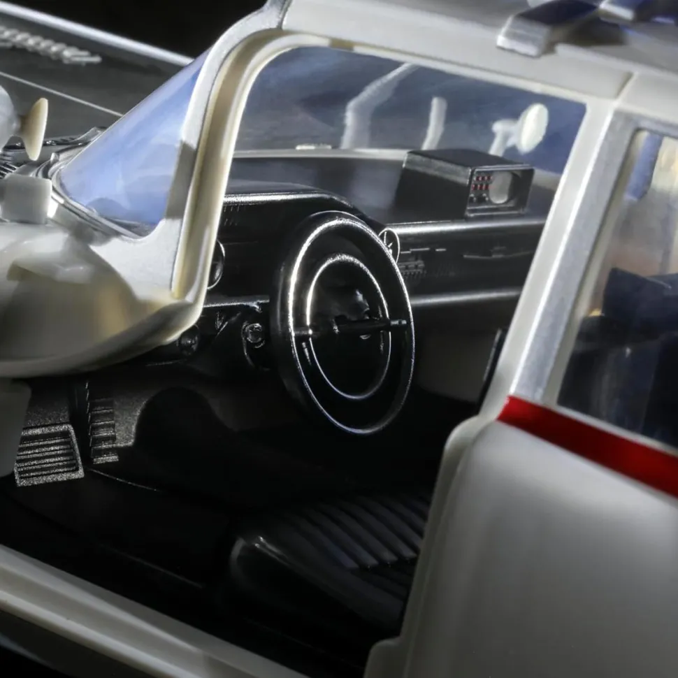Ghostbusters (1984) - Ecto-1 Plasma Series 3.75" Scale Action Figure Vehicle Replica