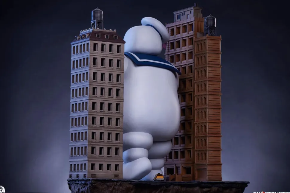 Ghostbusters (1984) - Stay Puft Marshmallow Man 29" Diorama Statue