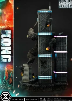 Godzilla vs Kong - King Kong Final Battle 31” Diorama Statue