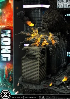 Godzilla vs Kong - King Kong Final Battle 31” Diorama Statue