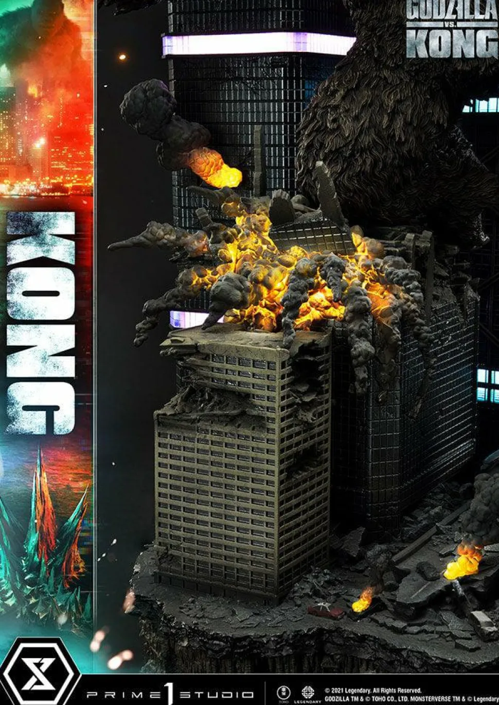 Godzilla vs Kong - King Kong Final Battle 31” Diorama Statue