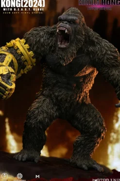 Godzilla x Kong: The New Empire (2024) - Kong with B.E.A.S.T. Glove 12