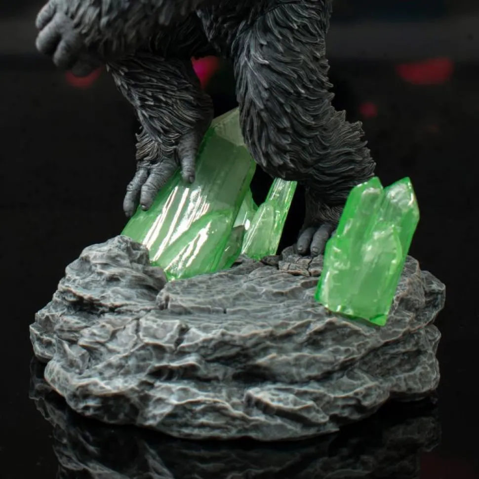 Godzilla x Kong: The New Empire - King Kong Deluxe Gallery 9" PVC Statue