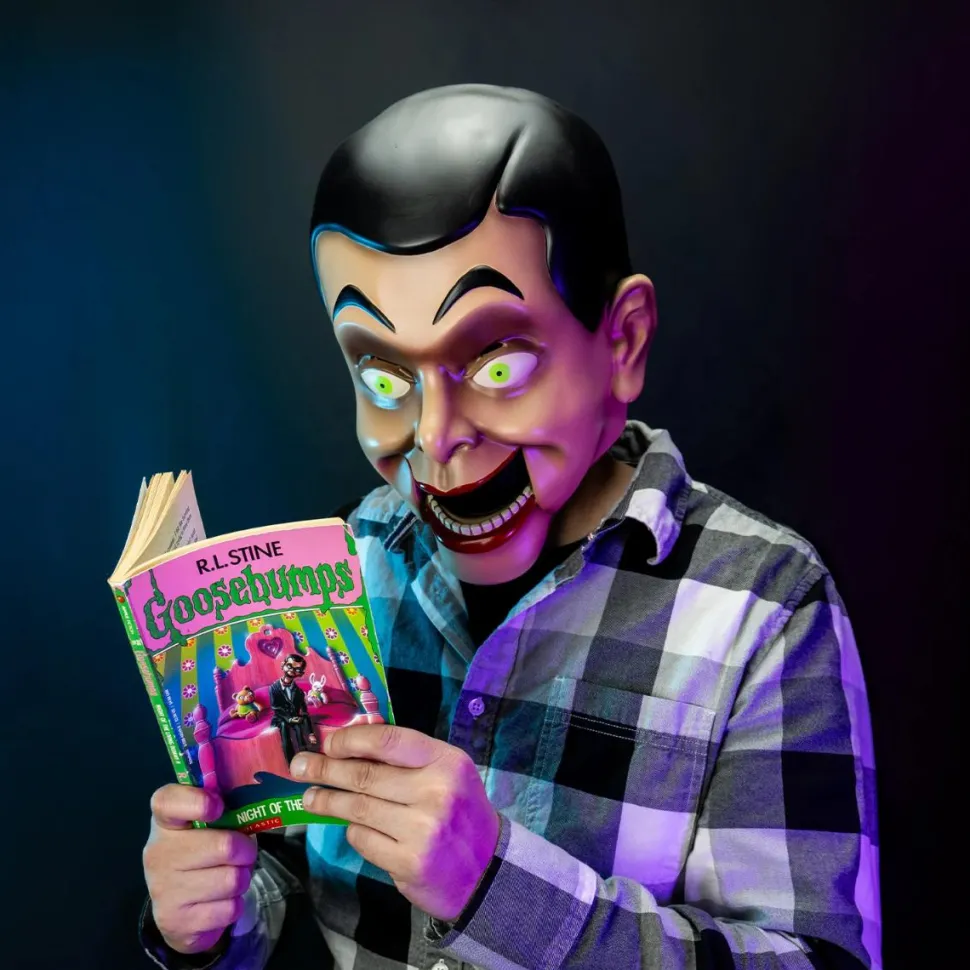 Goosebumps - Slappy the Dummy Adult Vinyl Mask (One Size Fits Most)