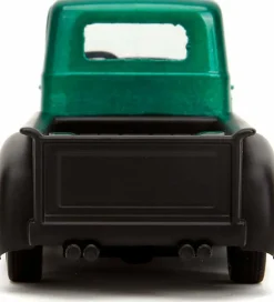 Green Lantern - Green Lantern & 1952 Chevrolet COE Pickup 1/32 Scale Die-Cast Vehicle Replica