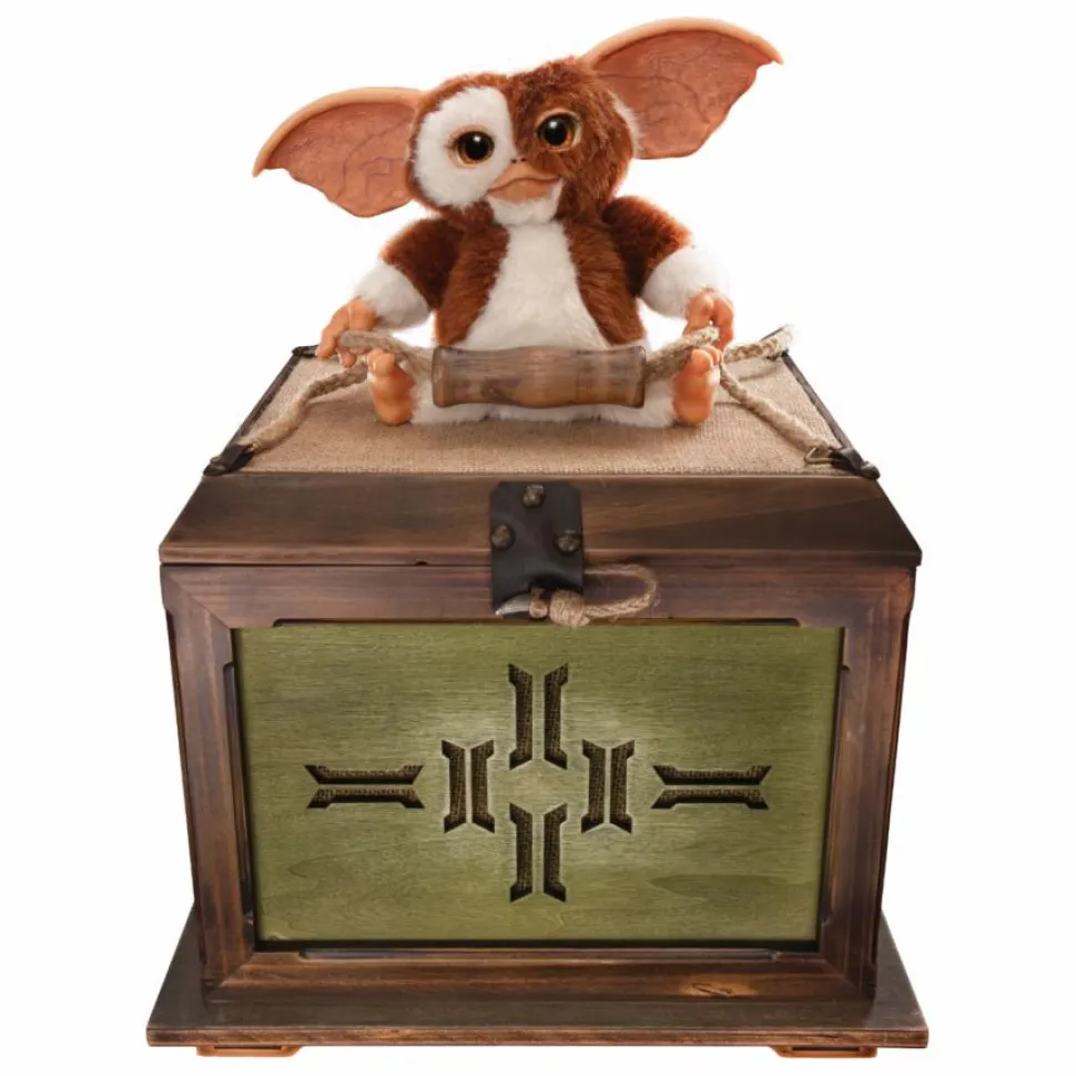 Gremlins - Gizmo with Mogwai Box Scaled Replica