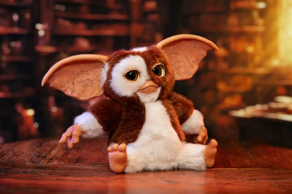 Gremlins - Gizmo with Mogwai Box Scaled Replica