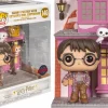 Harry Potter - Harry Potter with Eeylops Owl Emporium Diagon Alley Diorama Deluxe Pop! Vinyl Figure