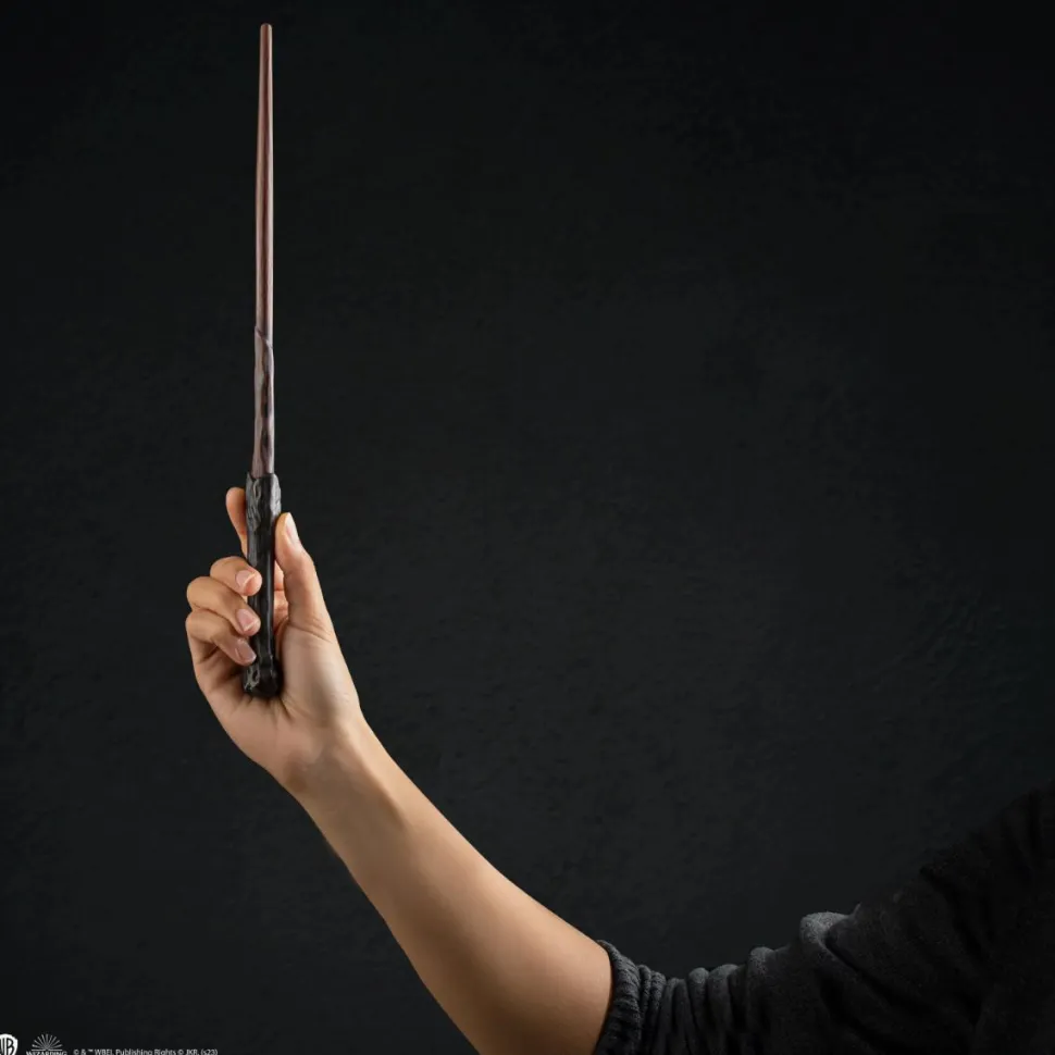 Harry Potter - Harry Potter Wand Essential Collection 1:1 Scale Life-Size PVC Prop Replica
