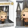 Harry Potter - Madam Rosmerta with The Three Broomsticks Hogsmeade Diorama Deluxe Pop! Vinyl Figure