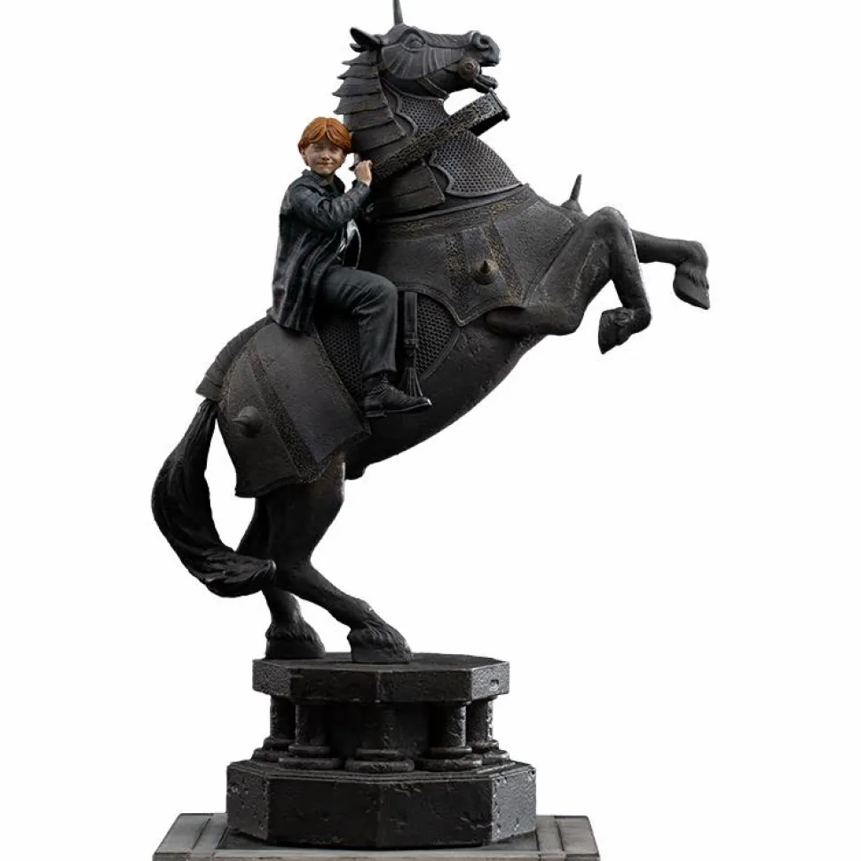 Harry Potter - Ron Weasley at the Wizard Chess Deluxe 1/10th Scale Statue