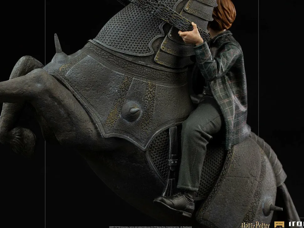 Harry Potter - Ron Weasley at the Wizard Chess Deluxe 1/10th Scale Statue