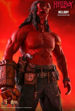 Hellboy (2019) - Hellboy 1/6th Scale Hot Toys Action Figure