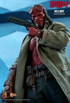 Hellboy (2019) - Hellboy 1/6th Scale Hot Toys Action Figure