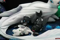 How to Train Your Dragon 3: The Hidden World - Light Fury & Night Lights 1/6th Scale Statue