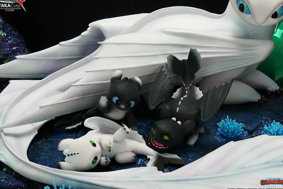 How to Train Your Dragon 3: The Hidden World - Light Fury & Night Lights 1/6th Scale Statue